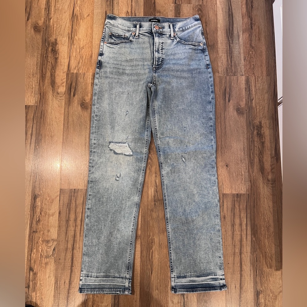 Express Women's Light Blue Straight Jeans